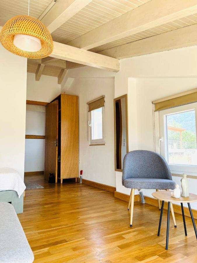 Tzavelitiko Home Himare Esterno foto