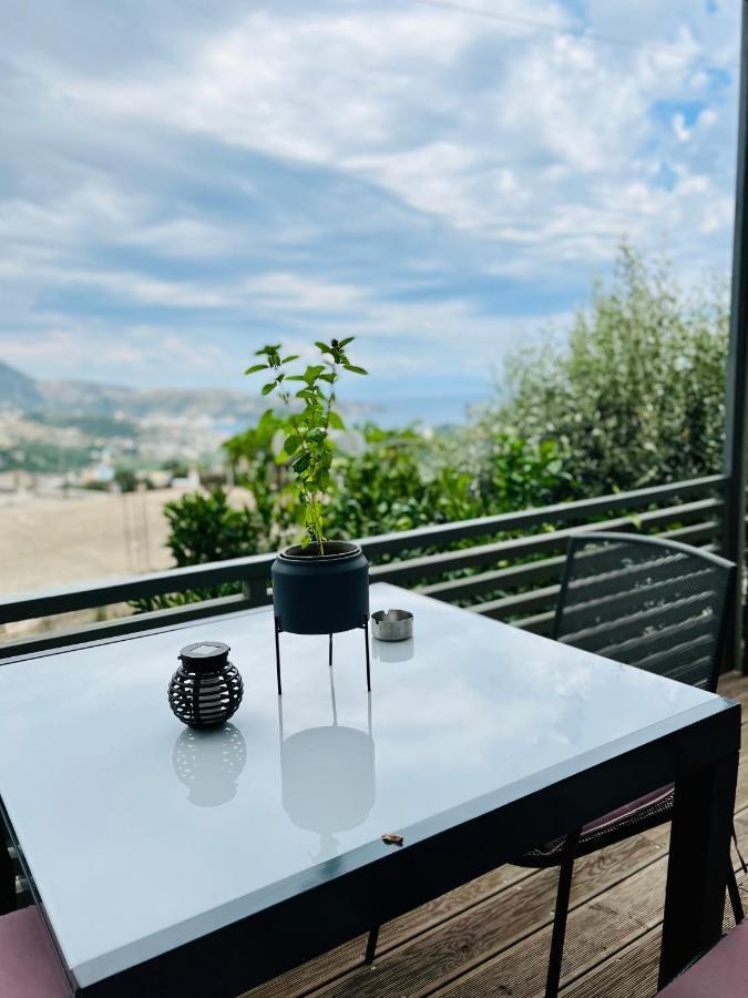 Tzavelitiko Home Himare Esterno foto