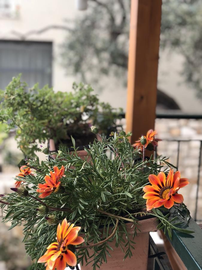 Tzavelitiko Home Himare Esterno foto