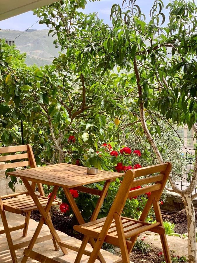 Tzavelitiko Home Himare Esterno foto